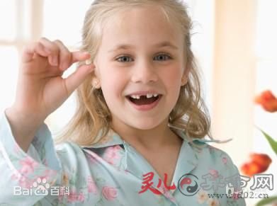 梦见自己掉牙