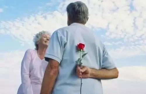 Ӱ